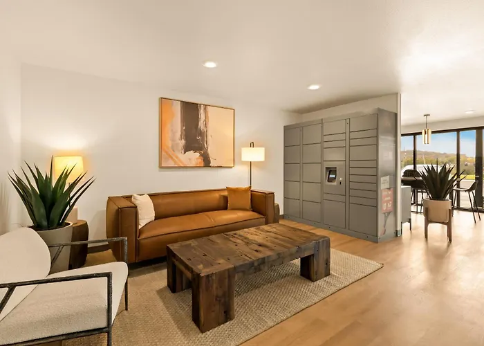 Livaway Suites Nashville-Smyrna