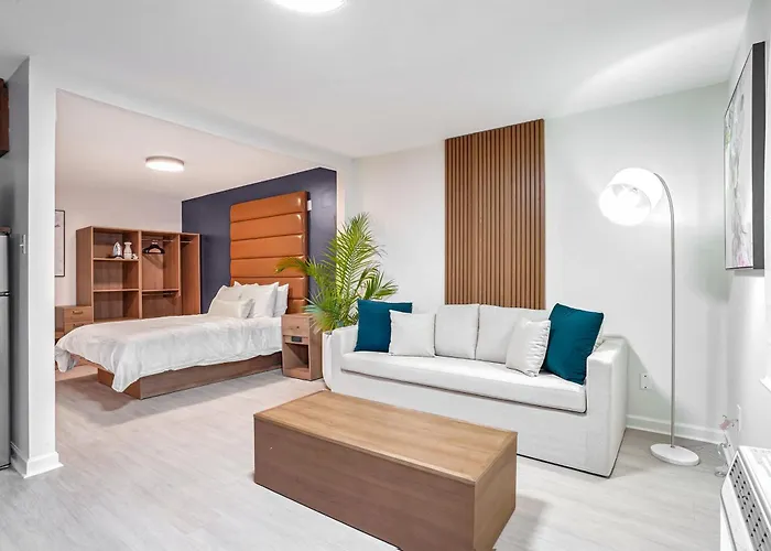 Redamo Suites