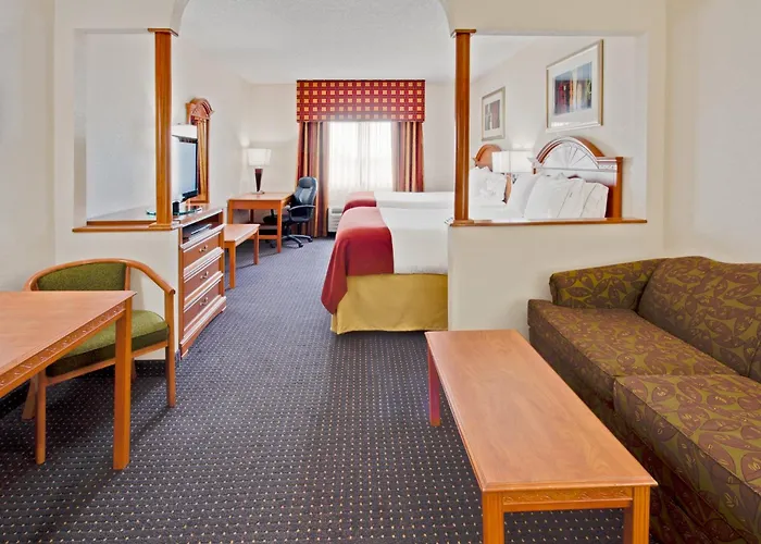 Holiday Inn Express And Suites Fort Lauderdale Airport West By Ihg