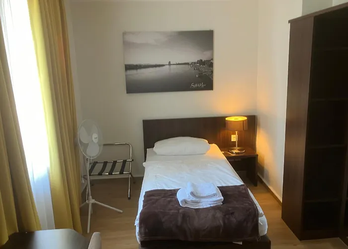 Hotel Mercedes - Self Check-In