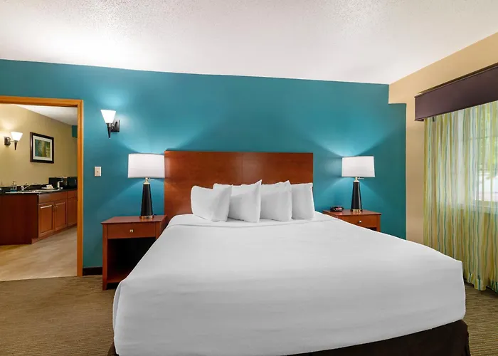 Best Western Plus Plattsburgh