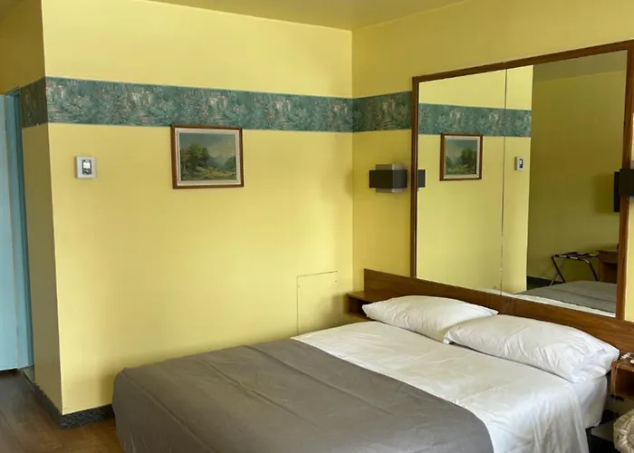 Longueuil Motels