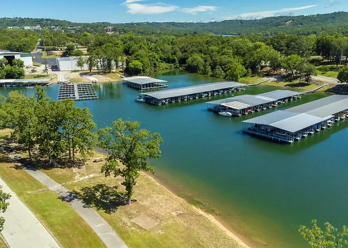 Port Of Kimberling Resort & Campground