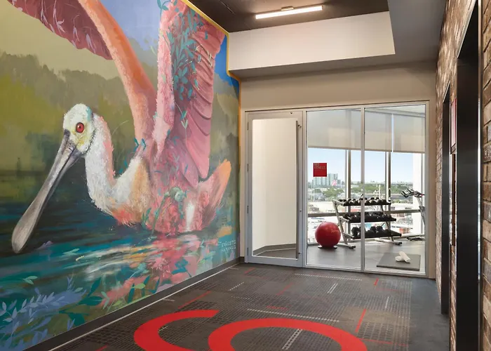 Kompose Boutique Miami Airport
