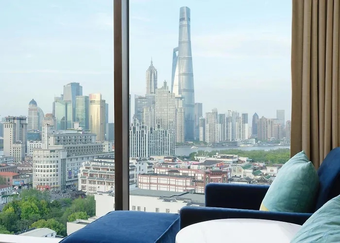 Renaissance Shanghai Yu Garden Hotel