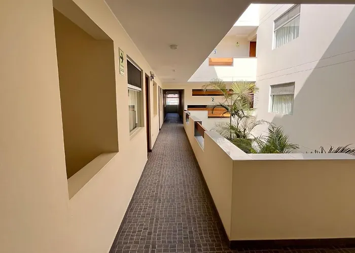 Boulevard Hotel