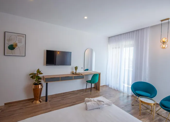 Cataleya Hotel