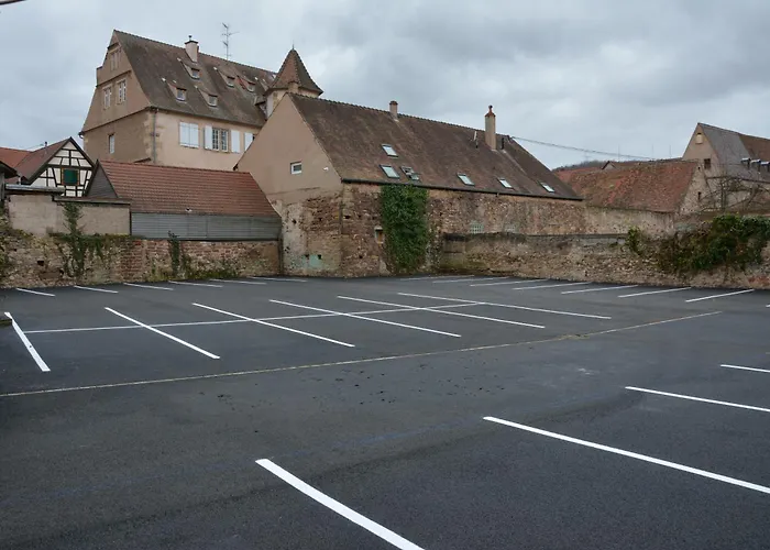 Logis Hotel Du Centre - Halte Ideale En Cyclotourisme Avec Garage A Velos Clos