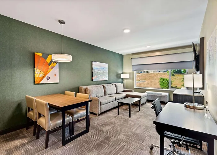 Best Western Plus Fillmore Inn & Suites