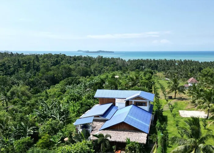 Paruparong Bughaw Ecofarm Resort