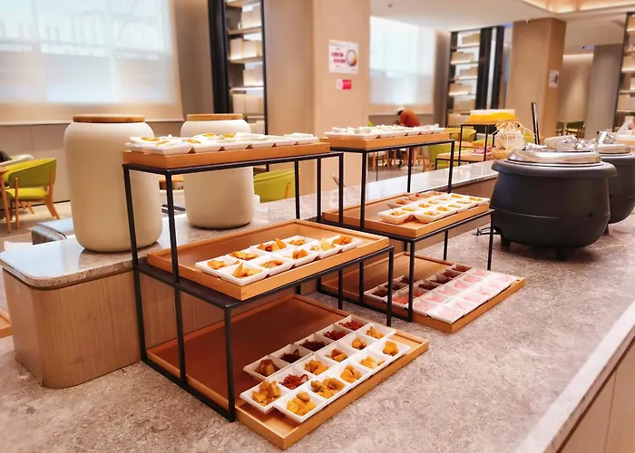 Echarm Hotel Yichang East Railway Station