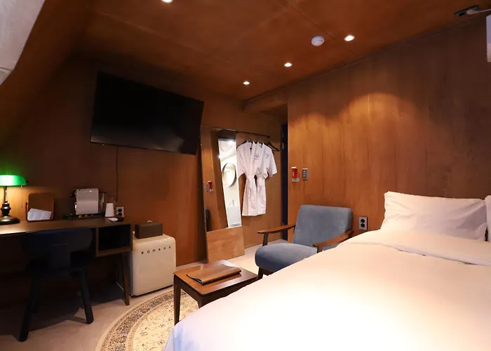 Lyrical Hotel Cheongju