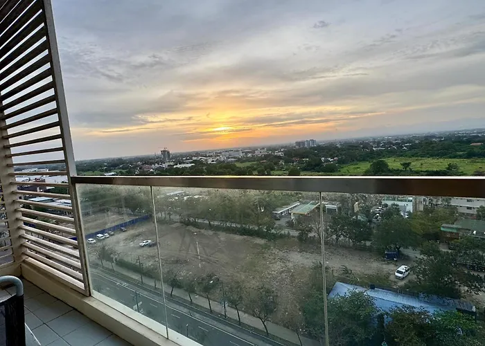 The Palladium - Modern Executive Studio