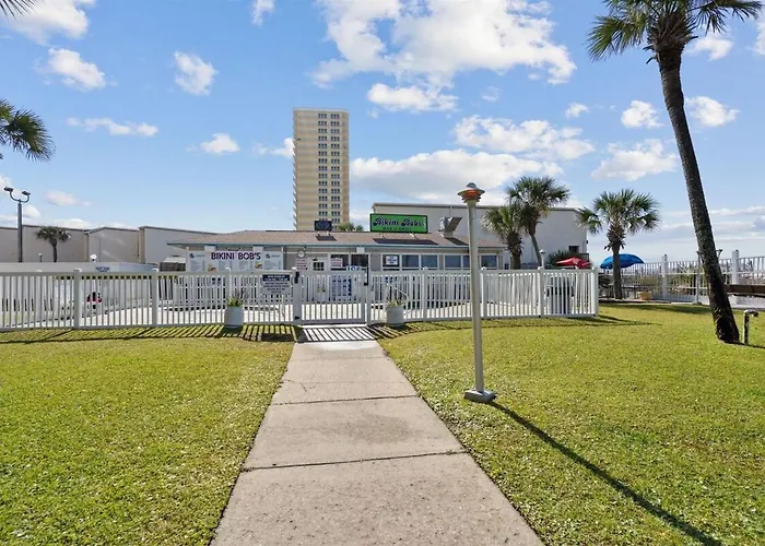 Summit 225 - Low Floor Beachfront - Sleeps 5