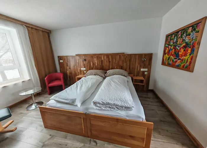 Max Motel