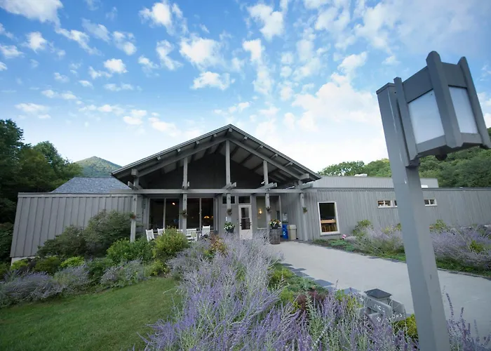 Peaks Of Otter Lodge