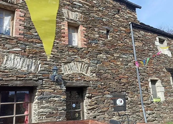 Auberge De La Ferme De Castagnols