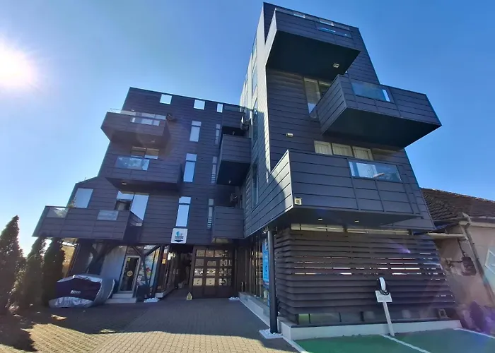 Steel Residence Aparthotel-Free Evcharging & Parking