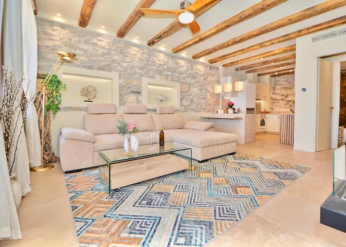 Villasonboard Rock Villa 3 Bed, 3 Bath, Jacuzzi, Seaside Ermioni
