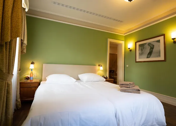 Gutshotel Weingut Schloss Reinhartshausen