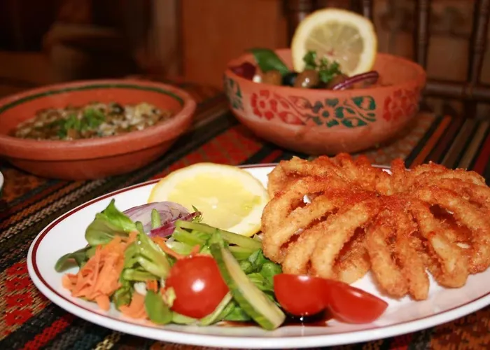 An Exquisite Deluxe Room In A Hotel - Free Parking - With Access To Resturant - Shisha Bar- Wine Bar