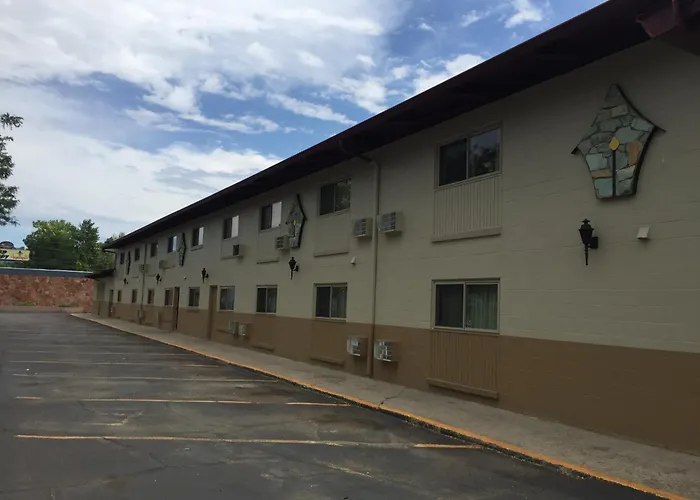 Lamplighter Motel