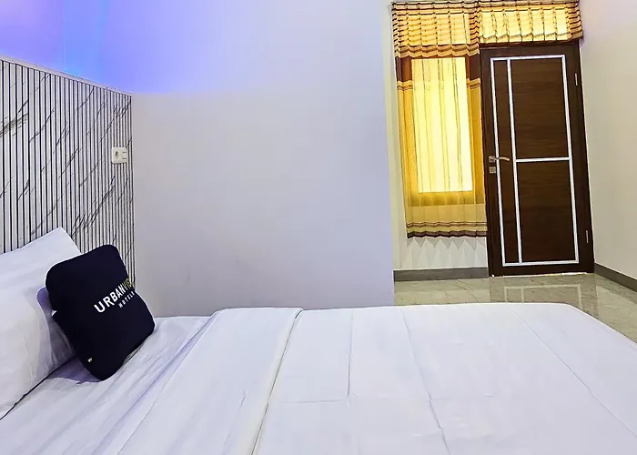 Urbanview Mj Hotel Syariah Cirebon By Reddoorz