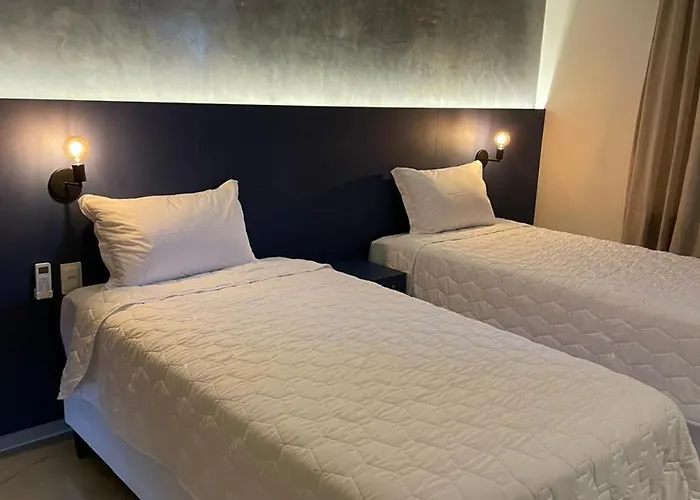 Luster Hotel