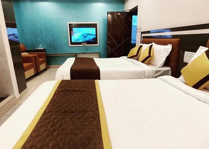Aadya Inn New Luxury Hotel