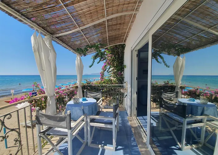 Sperlonga Beach hotels