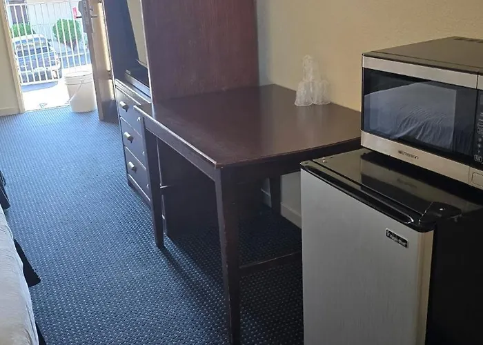 Terrace Inn And Suites
