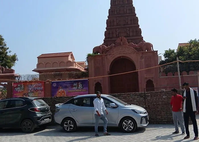 N Gaytri Place Near By Prem Mandir