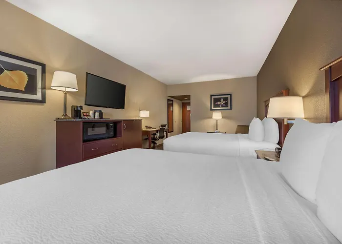 Best Western Plus Peak Vista Inn&Suites