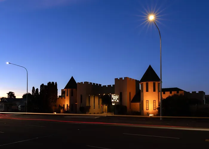 Camelot Motor Lodge And Conference Centre