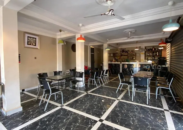 Lavimac Royal Hotel
