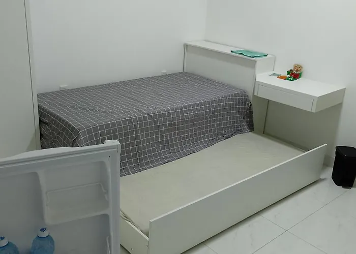 Melhor acomodação pro São João, Quarto vizinho ao hotel intercity e 800metros da entrada do Parque do Povo pelo açude novo pra festa do maior São João do Mundo