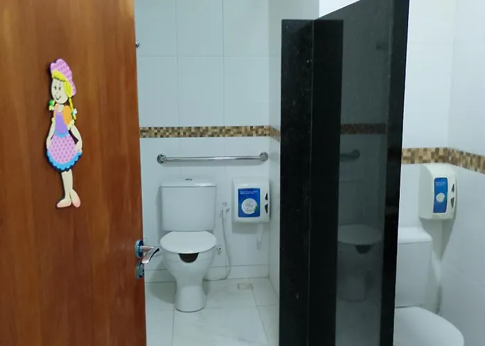 Melhor acomodação pro São João, Quarto vizinho ao hotel intercity e 800metros da entrada do Parque do Povo pelo açude novo pra festa do maior São João do Mundo