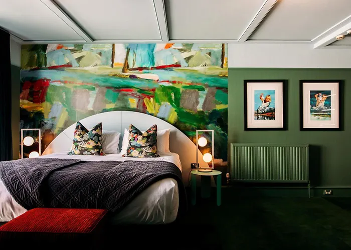 The Central Hotel Queenstown, A Naumi Chapter