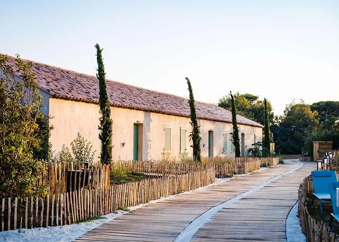 Le Hameau Des Pesquiers Ecolodge & Spa, Curio Collection By Hilton