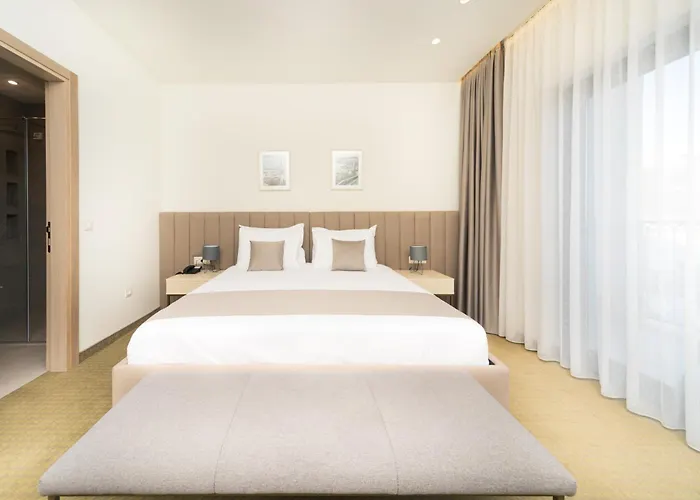 Hotels in Velika Plaza