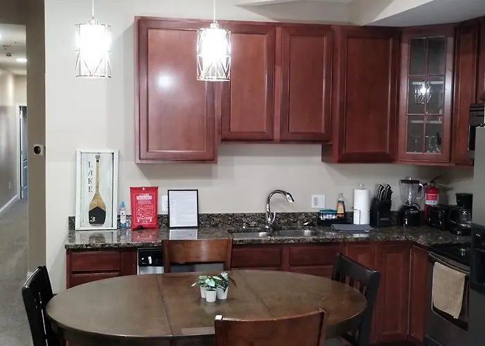 Beautiful 3Br 3Ba Condo With Free Parking Near Downtown Washington Dc