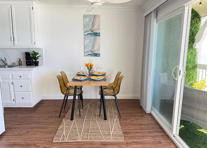 Oceanfront 1 Bed 1 Bath , Parking, Stunning View 337