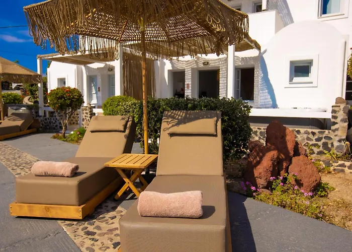 Phaos Santorini Suites