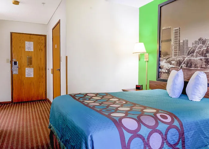 Super Rest Inn