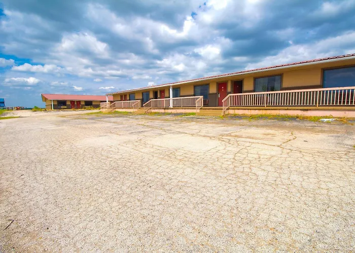 Perry Motels