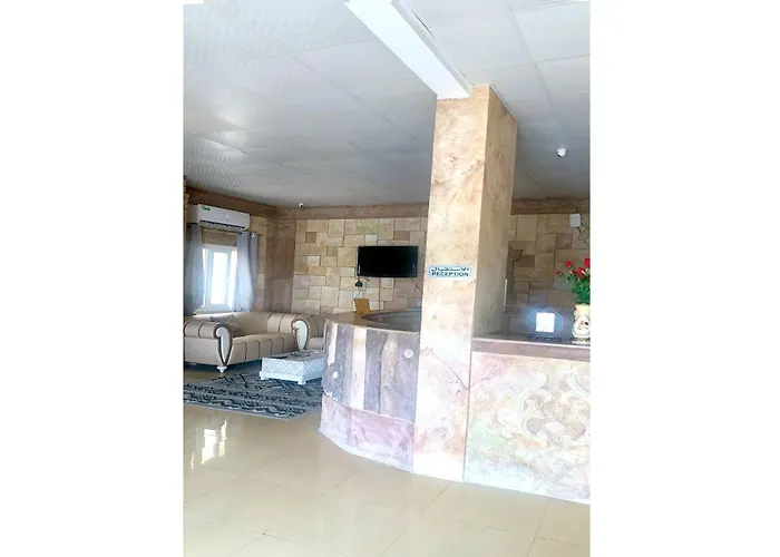 Oyo 157 Dream Barka Hotel