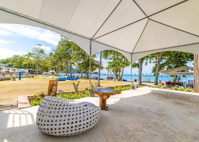 Bj Beachfront Hotel