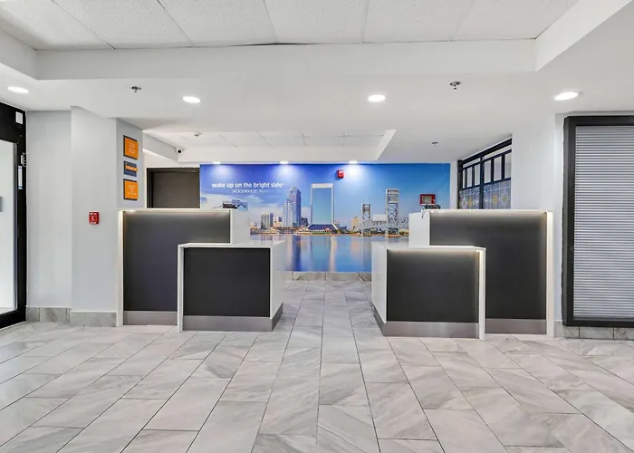 La Quinta Inn & Suites By Wyndham Jacksonville Mandarin