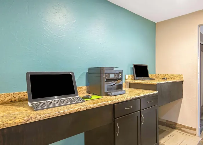 La Quinta By Wyndham Denison - North Lake Texoma