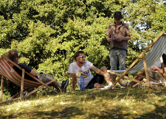 THE TENT - Youth Only - Buchung leider nur bis 30 Jahre möglich!